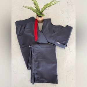FIGS Charcoal Scrub Set Catarina Top & Kade Cargo Pant Size S Small
